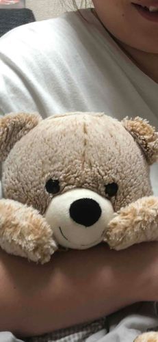 ここが ぼくの とくとうせき なんだ🧸🎵
やっぱり ぼくは ゆみちゃんの うでのなかが いちばん おちつくなぁ🧸💤