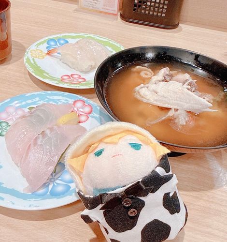 たゃですゃ！まわるおすし！たんぱくなねたがすきとみせかけて、あぶりちーずさーもんが いちばんすきなのゃ