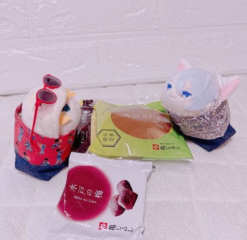 やみしょうにんがやってきた。かれはじもとにはないおかしのばいやーなんだって。てきせいかかくで やみのおみせからにゅうしゅしたものを ながしてくれるんだ。なにそれ