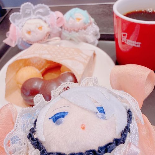 もくようびはげんじのこもちくんたちのおたんじょうびだった。なので ちいさいおれがおもてなししているらしい。たのしそうだね
