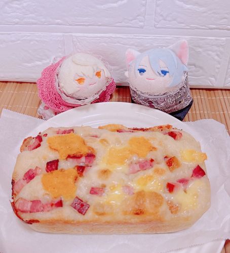 おはよう。いいべーこんをてにいれたので ちーずふぉかっちゃをやいた。れいとうしてすこしずつたべよう。もちひげさん きいてる？