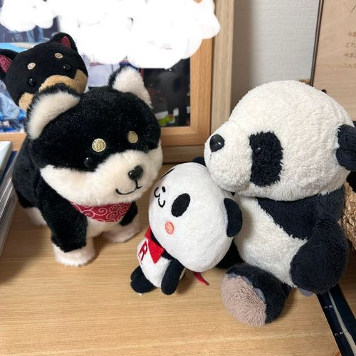 「あ！ワンちゃん、久しぶりだパンね♪」「やっほーですマン👀✌️」「よしよしだパン🐼💕」「ぎゃーっ！！！食べられたですマン💦」