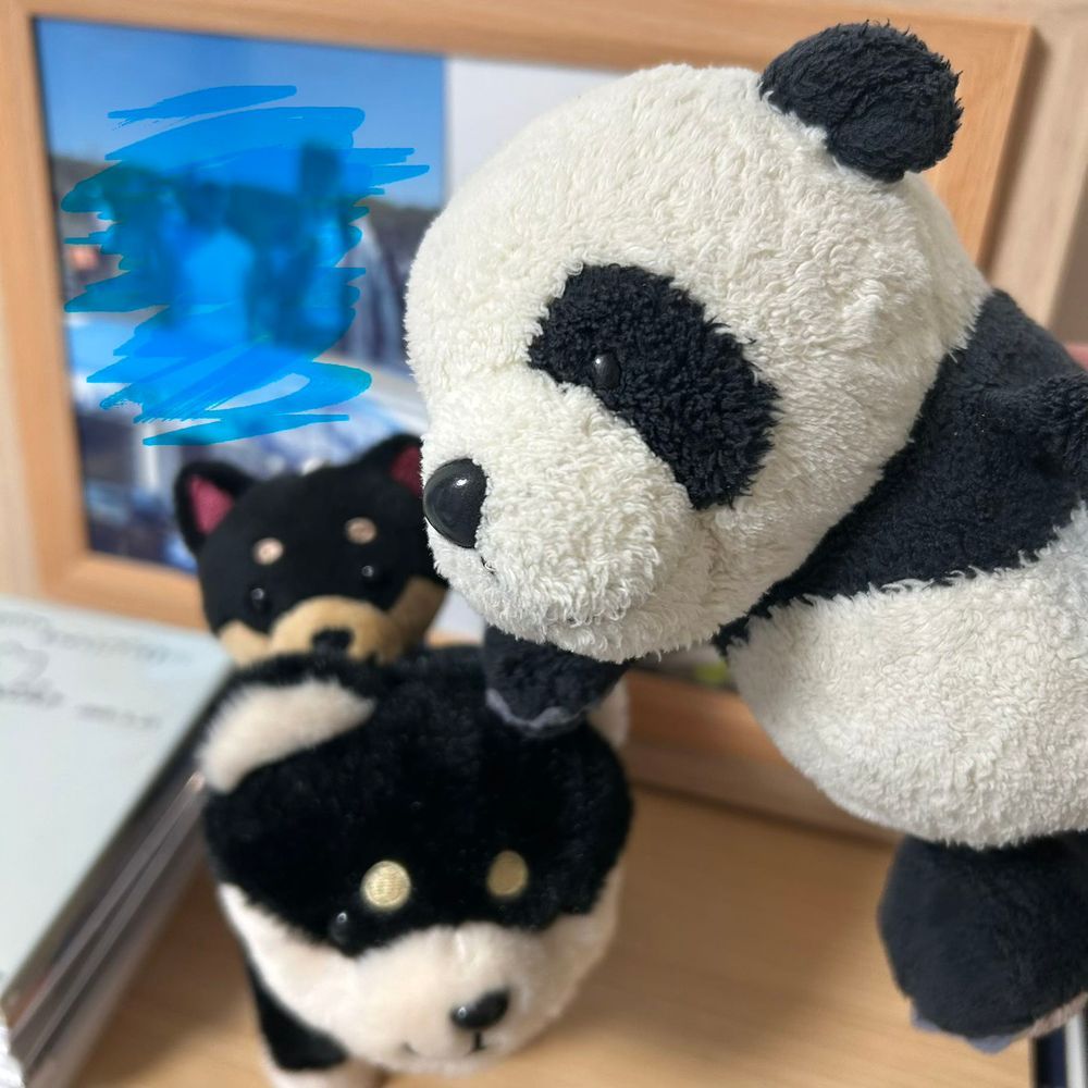 「あ！ワンちゃん、久しぶりだパンね♪」「やっほーですマン👀✌️」「よしよしだパン🐼💕」「ぎゃーっ！！！食べられたですマン💦」