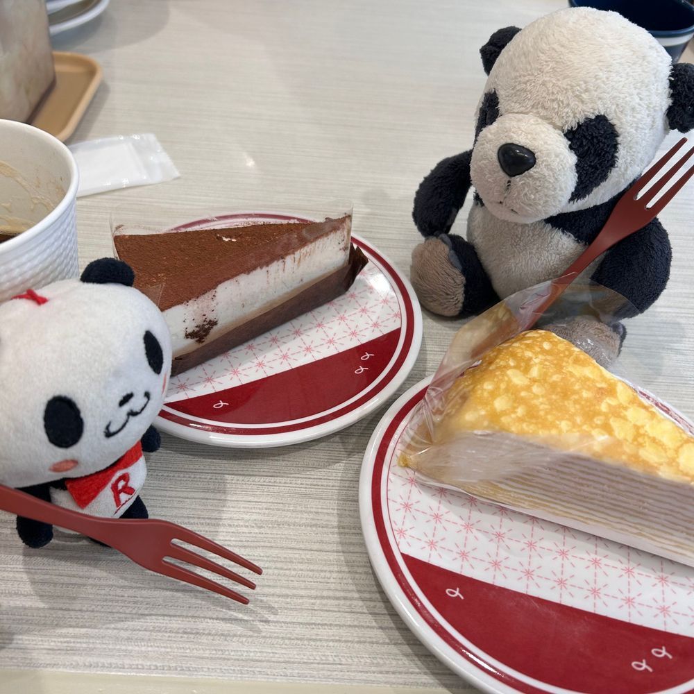きのーはご主人の仕事の歓送迎会に着いてったですマン🐼🌟なかなかおいしい店で、ジュースも飲めて良かったですマン🥤♪そのあとは先輩とはま寿司でデザート食べたですマン🍰💕