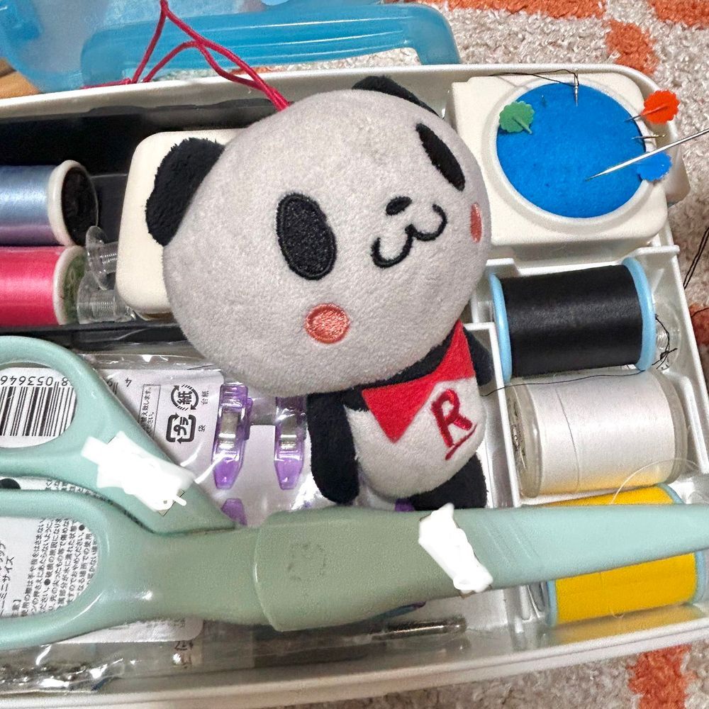ぎゃーっ！！！やめてー！ですマン！！ぼくはピンクッションじゃないでふマン…！！！！😱😱😱💦💦