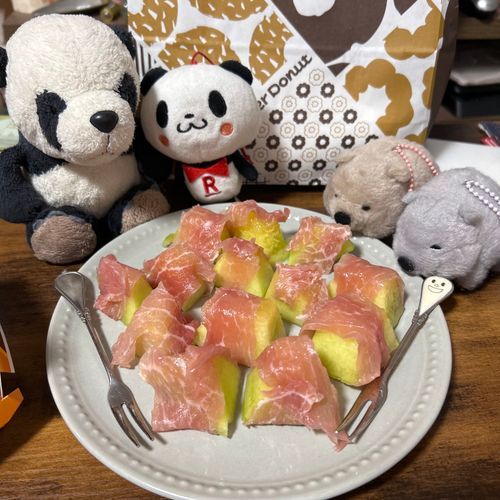 これがうわさに聞く生ハムメロンだパン…!!!👀✨
