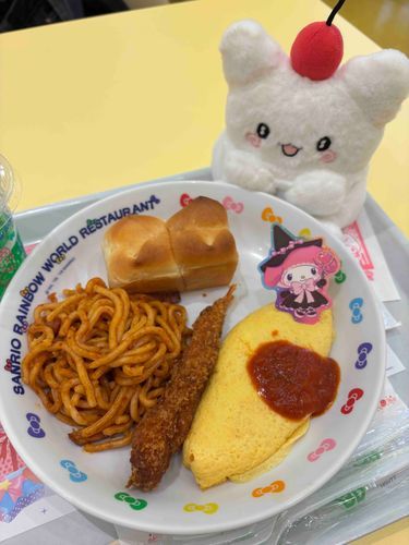 ピューロランドでハロウィンのごはん食べたよ🎃