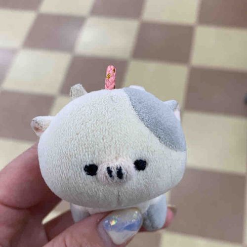 ｳｼﾁｬﾝ手術終わって完全復活✨️
ピンクのお紐かわいいね🥰