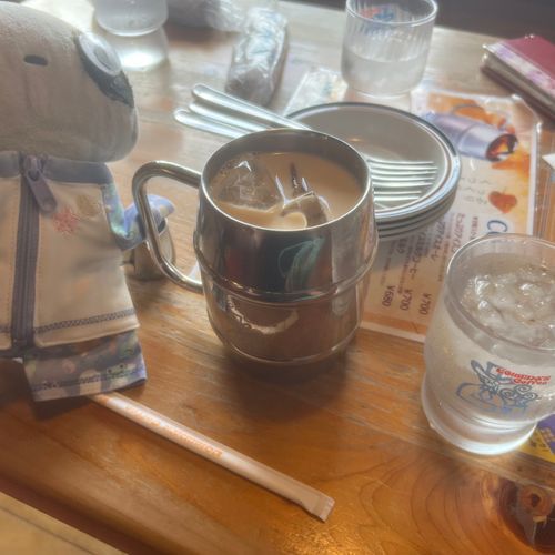 ももちゃんへ「推し活でアイスミルクコーヒー飲むよ」たれぼっとより