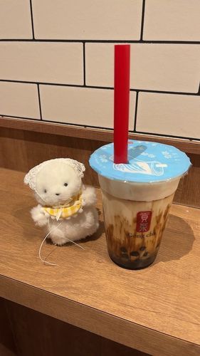 タピ…