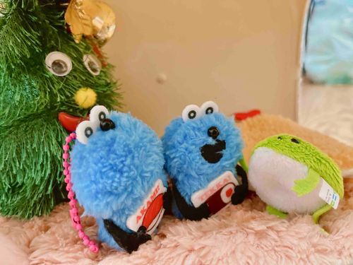 🐸カイヌシ さぷらいずで すんすん おむかえしてて くれてﾁｬ！カエルのために とおくのすしろー 行っﾁｬらしい。うれしいﾁｬ！カンシャ の キモチで イッパイ！
コレが "オシカツ" ってやつﾁｬ…！