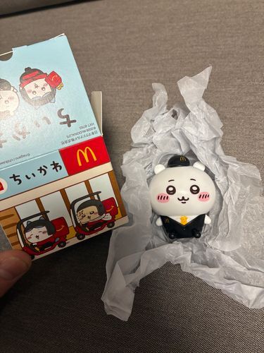マクドナルドのハッピーセット、1発でちいかわを引きました！！25%！