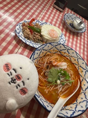 今日は舞台を見に行った帰りにティーぬんへー
トムヤムヌードル本場の味でおいしい🇹🇭🇹🇭