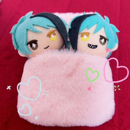 狭いお布団でぎゅうっと寝てました😪