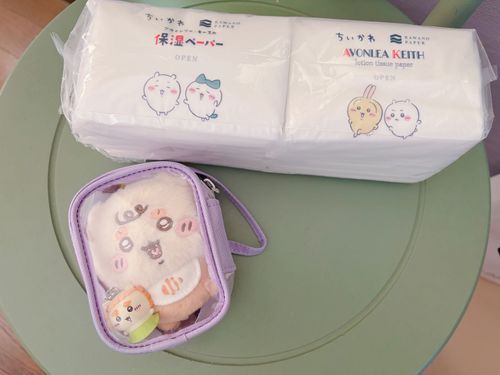 べびシサちゃんポーチに入れてみたよ🧡
ちいかわのティッシュ見つけた☺️