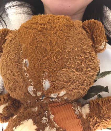 れいたんね、びょうきがあるの🤕
おひるねもいっぱいしてるの🛏️
いっしょにねんねすると、くまたんのあたまをなでなでしたり、くんくんしたりするのがすきなんだって❣️
いっしょにいられてうれしいんだ❣️
🍀くまたん🍀