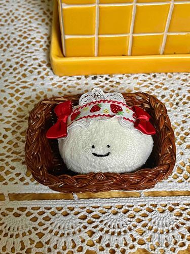 名古屋の手芸屋さんで買ったリボンやレースでおめかしをしました
またどこかへ行きたいですね