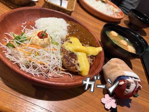 びっくりドンキに行ってフライドポテト食べようと思ったら売り切れだったもちよぉ！！
びっくり横転もちぃ‼️