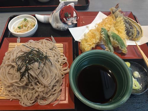 どぽーよりも大きな海老天食べたもちよぉ✨✨