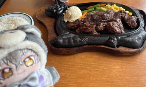 …せっかくのうまい肉、アドニスにも食わせてやりたかったぜ…。