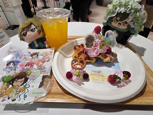 こらぼふーどもたべたよ