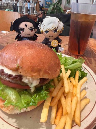 🍔🍟🥗🥤