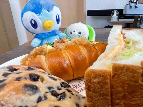 🐧ぬし…食べ過ぎじゃない？
🐰ぬち、たくさんたびるね！