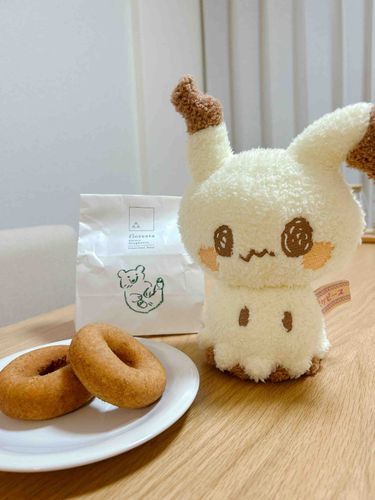ドーナツ🍩
レンジであたためたらふわふわになって、オーブンで焼いたらカリカリになるんだよ〜！
きゅうりはオーブンで焼く派🤤✨