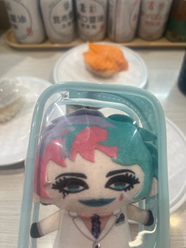 🤡これ先月末の写真なんだけど、おれが回転寿司の話をする配信のアーカイブを見てて、ど〜しても食べたくなっちゃったらしいよ