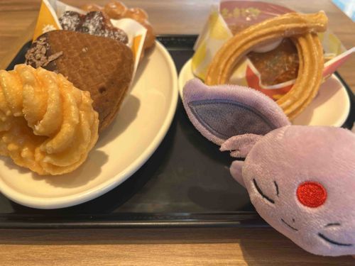 今日はお疲れさまッス！
感謝の気持ちッス、ドーナツいっぱい食べてください！！