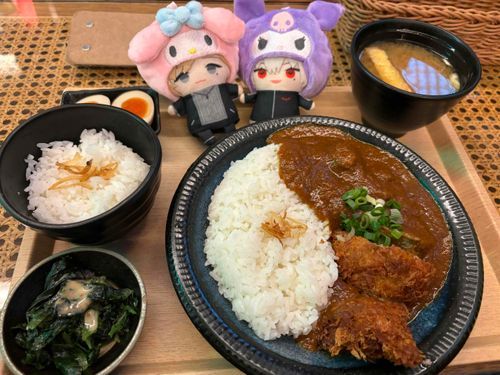 昨日ね、カレー食べました！🍛
今度はオムライス食べに行こう！