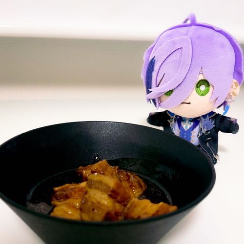 かくに♪ かくに♪