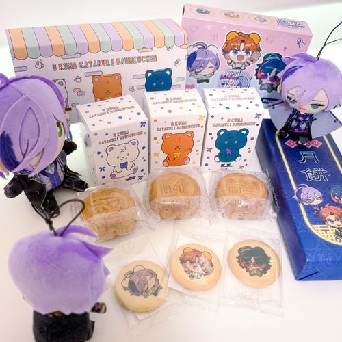 これは  わたしたちのための  おかし  ですよね
おみやげだから  たべちゃだめ…？
わたしたちが  パッケージに  いるのに？