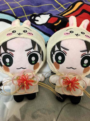 よわちゃんがけっこんしきにさんれつしておみやげもろた！
なんかおめでたいやつらしい…おれたちぷれぜんとちゃうんやけど！？