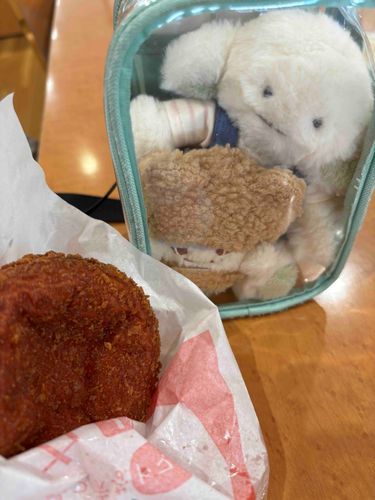 あげたてのかりぱん！やんなぁ(ほがらか)

カれーパん うまカタ ナ(ぴょちゃま)