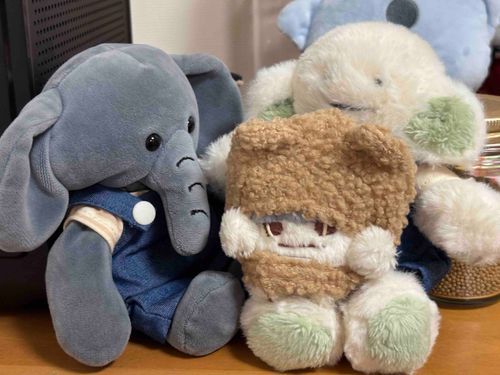 いぇちは、なぜボクをそんなやさしい目でみるです？(さごぞう)

それは、さごぞうくんがだいすきだから、やんなぁ‼️(ほがらか)

プルルも だイスきダ ゾ (ぴょちゃま)