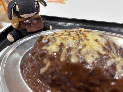 デカ盛りカレー…うまそうモフ…(ペインティ)