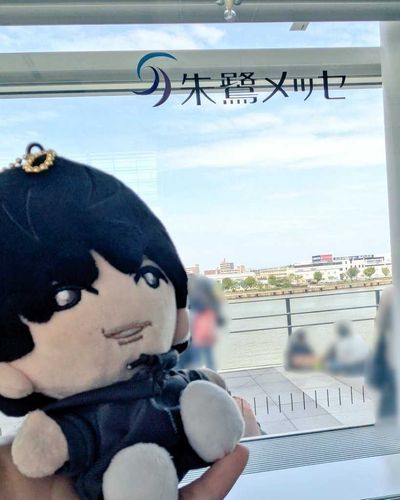 どうもほくぬいです。
静岡から帰ってきたと思ったら今度は新潟に行ったんですよ。移動距離がおかしいですよね。主の職場の皆さんもご友人も呆れてましたよ。主曰く「休みを点と点で捉えてるからそれをカレンダーで線として繋げて見たときに予定と予定の間が全然空いてなくてビビる」、らしいです。意味が分からない。こんな主のお目付役をしています。

ほくぬい🦅