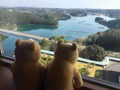 志摩に旅行に来たよ！ホテルの部屋から英虞湾が見えて綺麗だなぁ。