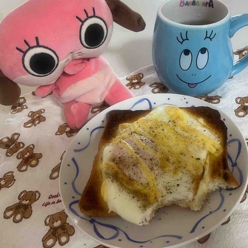 ユッチ…こがしたね…
ぼくわがままだからたべないよ
ふわふわよういして…