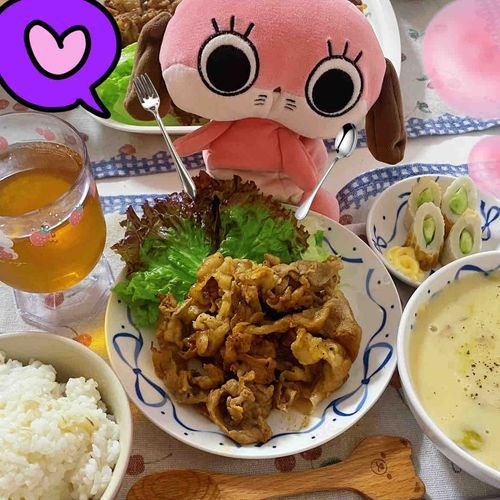 ばんごはんだよ🍚
ざんねんなことに、クラムチャウダーたべおわっちゃった…
ユッチまたつくって！！