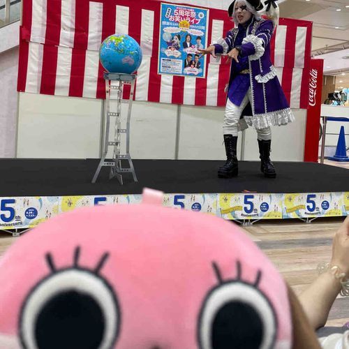 みんなやっほー！
ぼくはきのうゴー☆ジャスさんのらいぶにいったよ！しゃしんさつえいオッケーっていってくれたから、ぼくもパシャリ★
きぶんはマー☆ロミだよ
