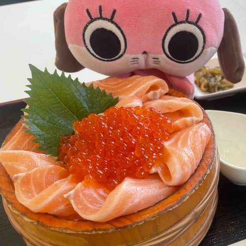 じーっと👁みるよ
