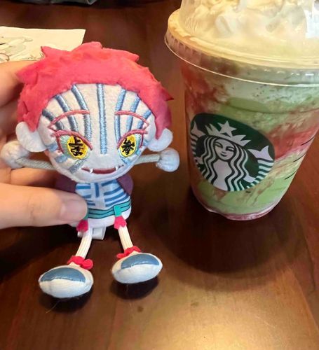 そいえばの~ﾊﾟﾍﾟおにい、まちゃいちごﾍﾟﾁもみちけてきてくれたのょ!😸🍓🍵ﾝﾏﾏだたのて~😼　うえおとと
