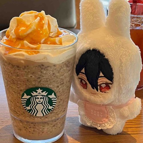 じょうちゃんたちの　あいだで　うさみみまつりが　はやっとるみたいじゃのう？わがはいも　うさぎになってみたぞい♪