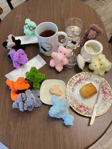都合よくほぼ全員が写っている写真があるので名前を書いておきます。

緑・ヨシュア
紫・ビーツ
ミント・サンダース
ピンク・スパイク
茶・ヴァレンタイン
黒薄茶・セサミ
灰・シュタイン
オレンジ・ネーブル
黄・ペコリーノ
水・ミナモト　

あと黒と赤青がおる、よしなに