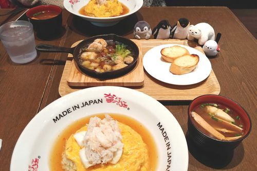 ひそひそ…ひそひそ…。
(美味しそうなアヒージョにみんな興味津々)