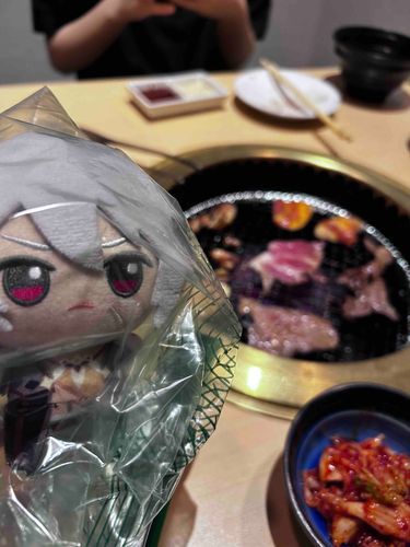 ともだちと　にく！！食べきた！！