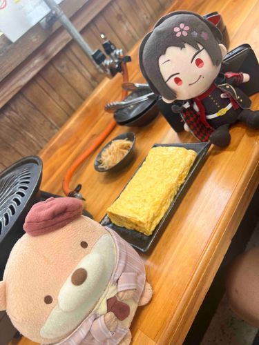 ごんちゃんです^^
ぷっそーにいにときよみつくんとごんちゃんでたまごがうまれるところにいきました！とりにくのやきにくたべにきたけどおっきなたまごやきもありました〜^^