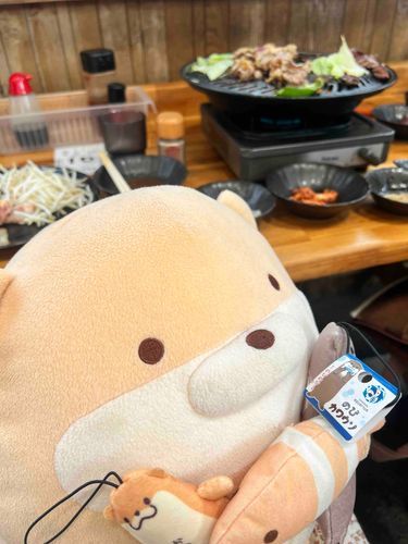 おいしそうなにおいでしゅ✨
ごんちゃんときよみつくんもいっしょにたまごがうまれるところにきました^^ 
ママがぷっそーのおしゃしんとってたらみんながジロジロみてました〜かわうそはめずらしいのかなぁ？てれましたでしゅ💦